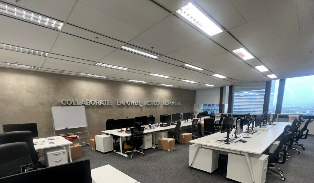 PARKVIEW SQUARE | OFFICE @ BUGIS | Partial Sea View | Beautifully Fitted Office |