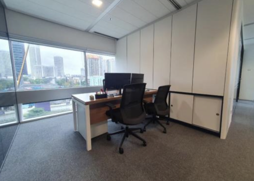 GATEWAY | Nicely Fitted Office |