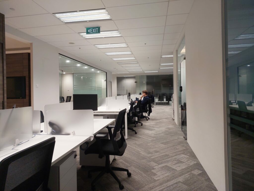 ASIA SQUARE | Office With Quality Fittings |