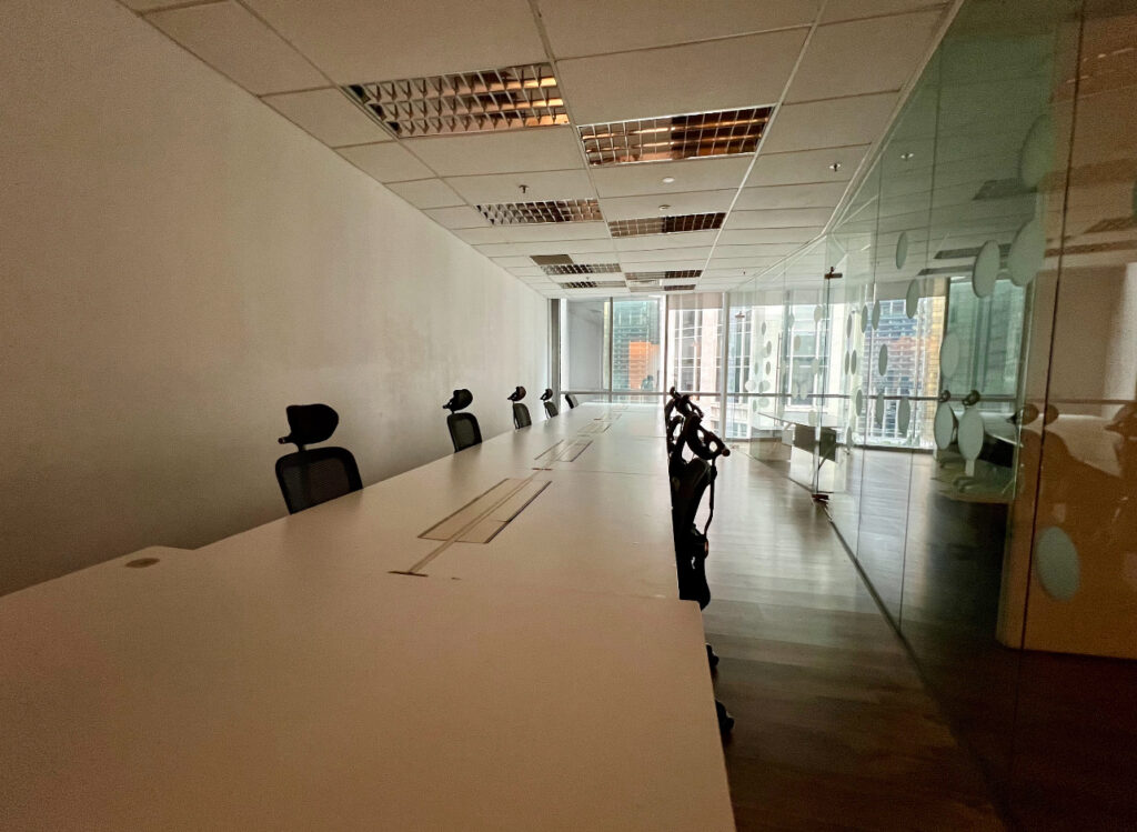 SIF BUILDING | Lobby Frontage | Nicely Fitted Office |