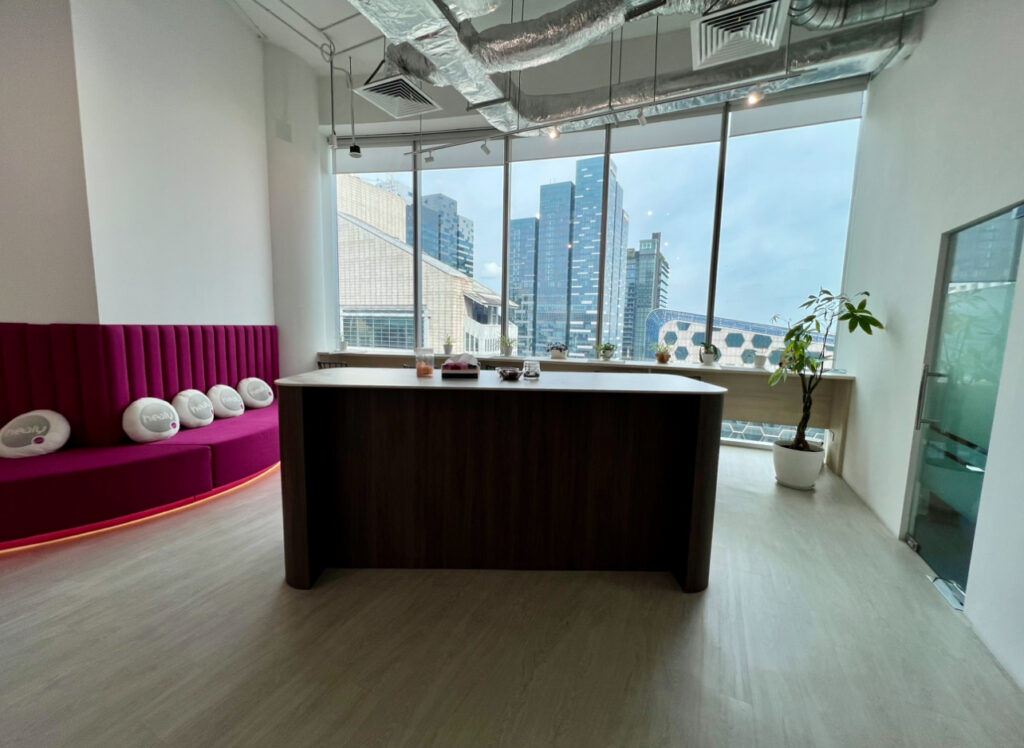 OXLEY TOWER | High Floor | Great Views |