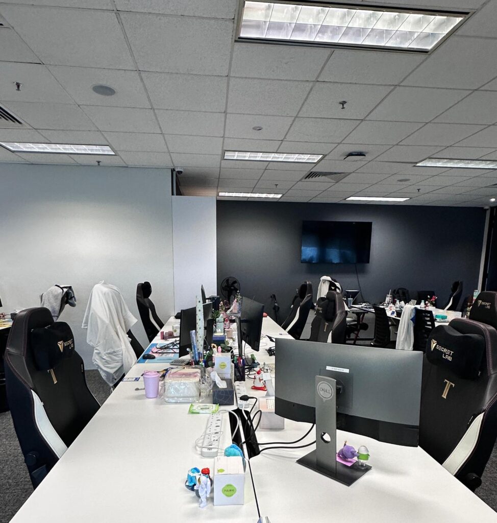 PHOTO-2025-11-10-15-18-49