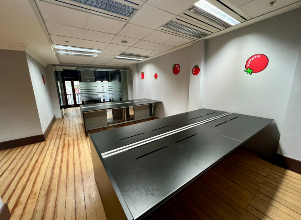 Capital Square – Shophouse Office – Workstations