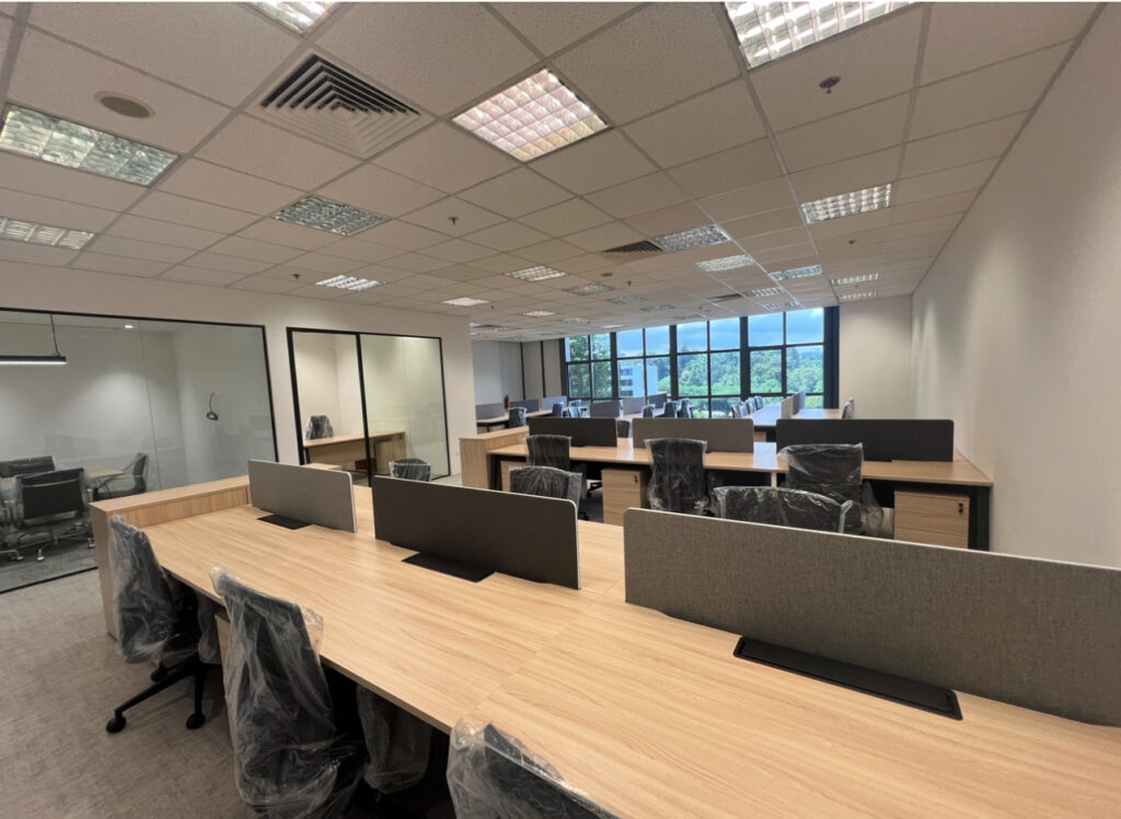 Dhoby Ghaut – Fitted Office – Workstations (1)
