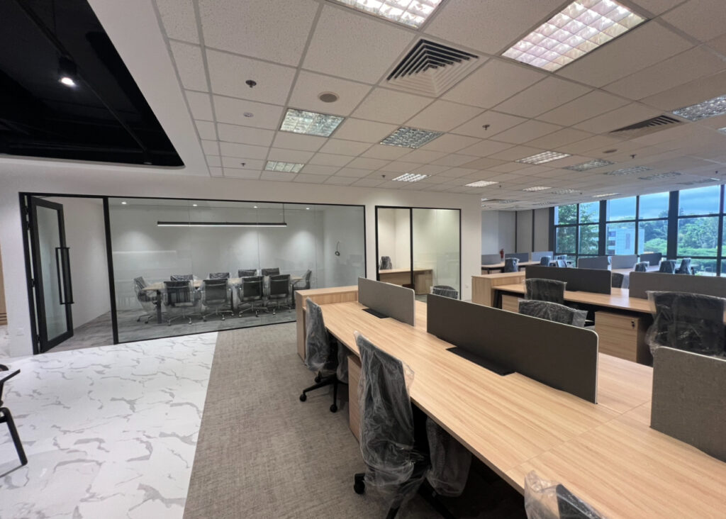 Dhoby Ghaut – Fitted Office – Workstations (2)