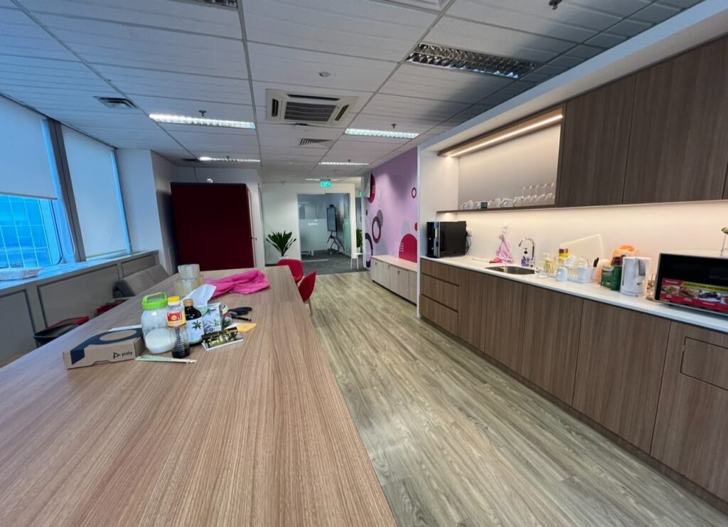 Raffles Place – Fitted Office – Pantry Area