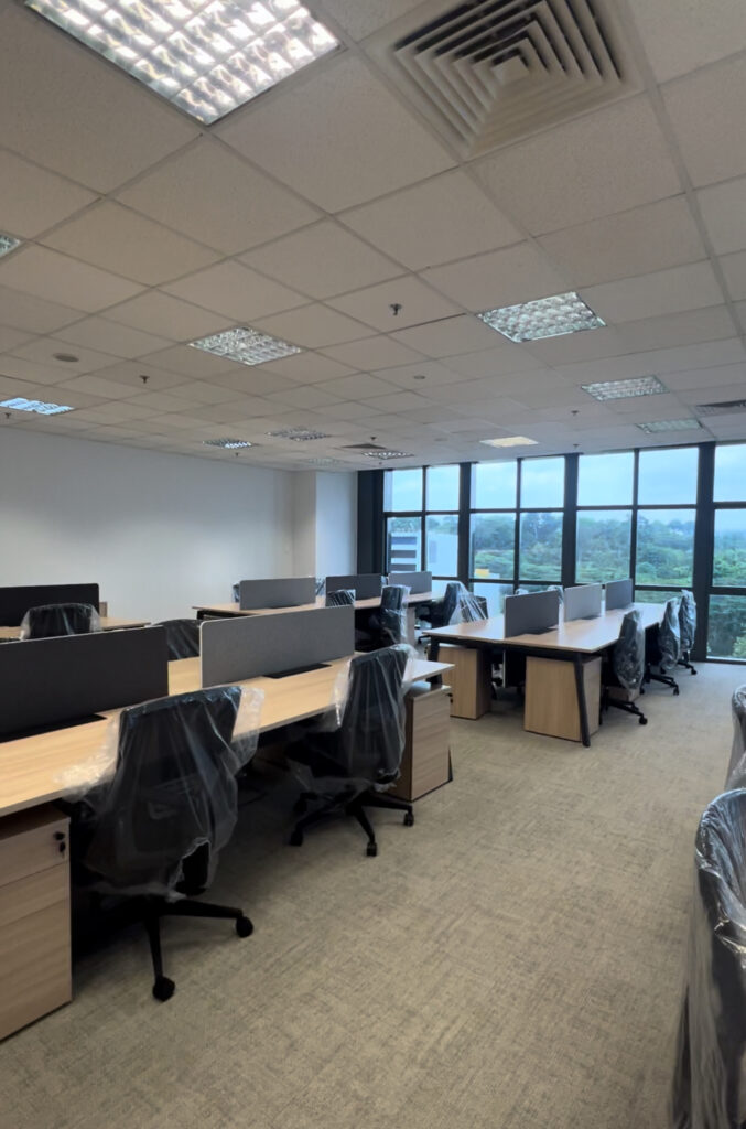 Dhoby Ghaut – Fitted Office – Workstations (1)