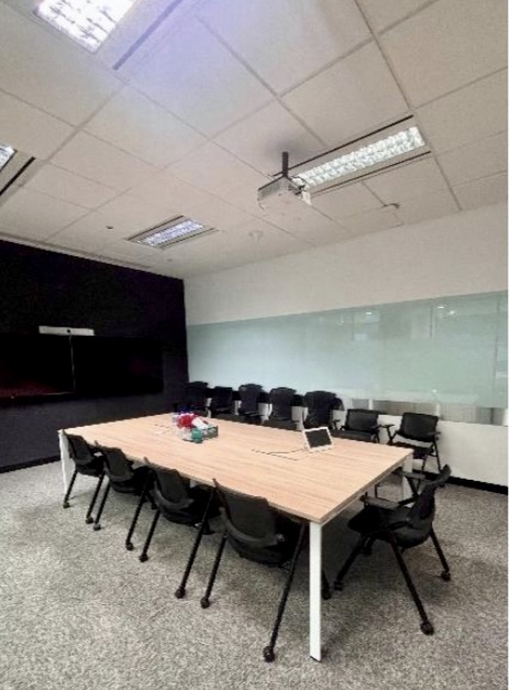 Robinson Road – Fitted Office – Meeting Room